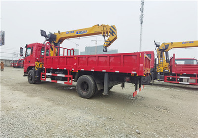 东风专底8吨徐工随车吊 性能优势与市场价格分析